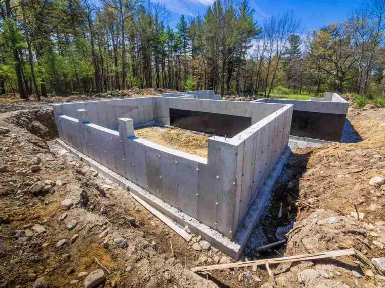 À qui faire appel pour construire des fondations de maison sur un terrain en pente ?, Amiens, SOMME CONSTRUCTION